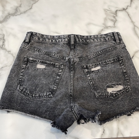 Refuge shorts - Picture 4 of 4